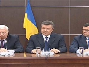 Виктор Янукович: Украина одной ногой вступила в гражданскую войну