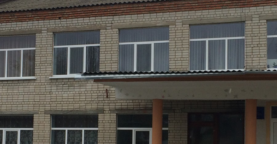 Новые пластиковые окна КВЕ в трех школах Черкащины