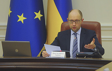 Яценюк: украинский бизнес переплатил 33 миллиарда гривен налогов