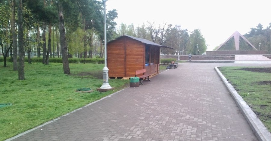 Киевские парки оккупируют МАФы