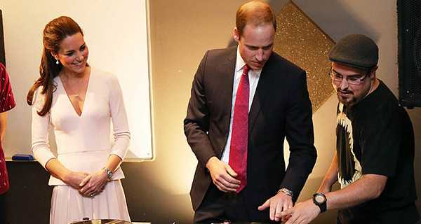 Принц Уильям и герцогиня Кэтрин переквалифицировались в диск-жокеев