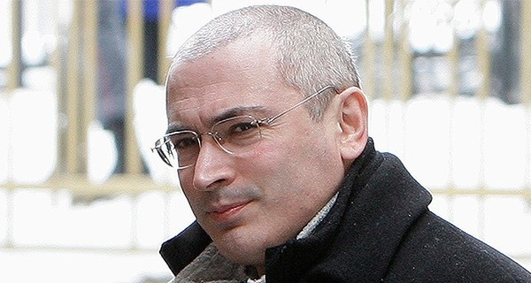 В Донецке митингующие прогнали Михаила Ходорковского