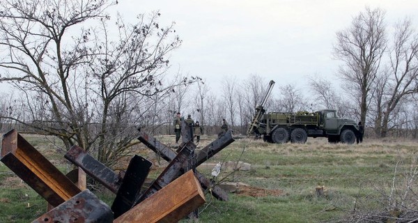 Украинские военные в Донецке подорвались на мине, один погиб