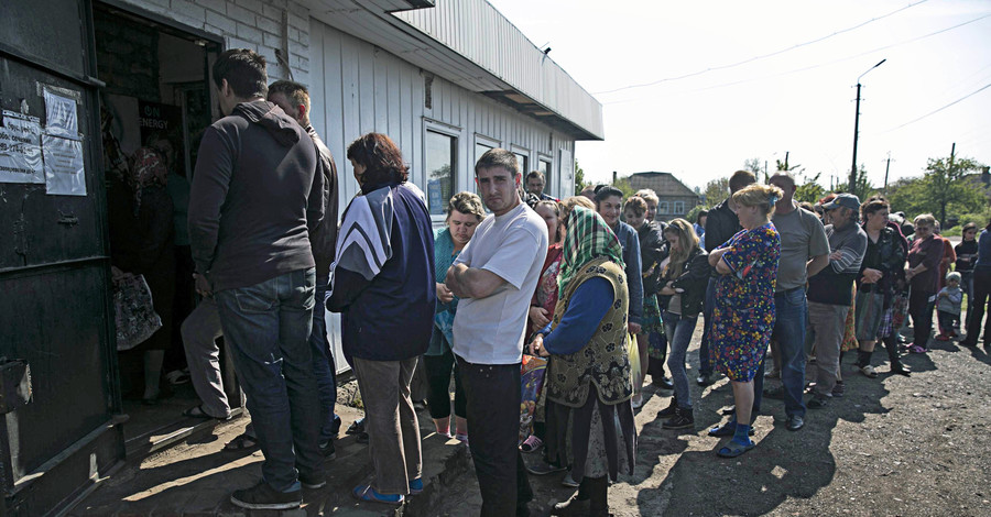 Ситуация на Донбассе: железнодорожное сообщение перекрыто