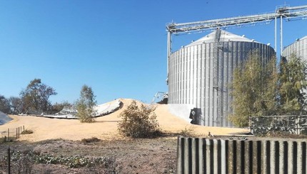 B селе Нижняя Сыроватка возле Сум взорвался зерновой элеватор