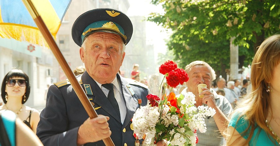 В Запорожье праздничный парад не отменили