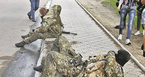 Коломойский выплатит семьям погибших военных по миллиону гривен