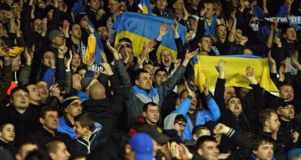 Ультрас украинских клубов выступили против матчей с пустыми трибунами