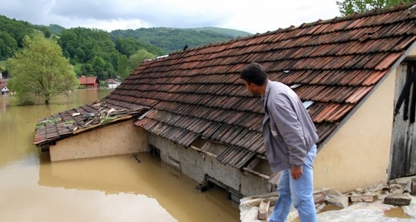 В результате наводнения в Сербии погибли уже 37 человек