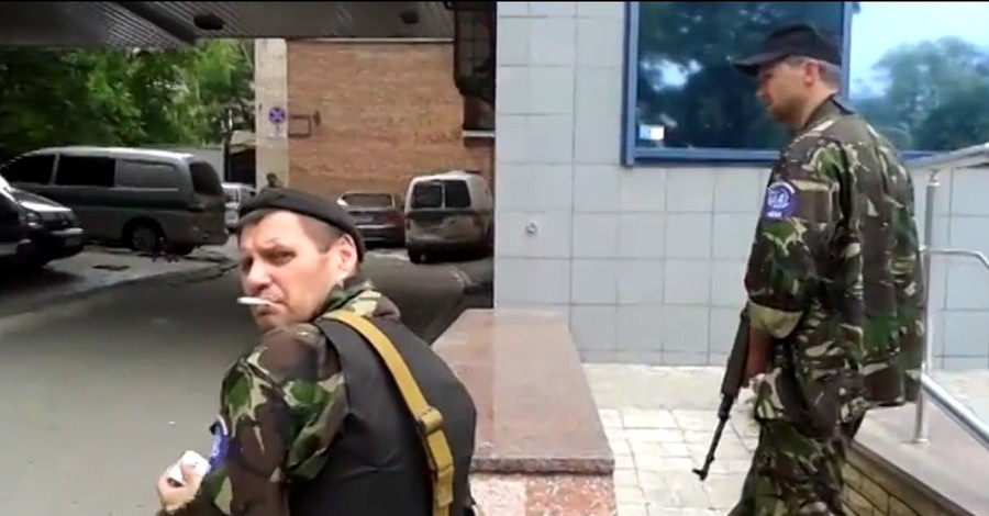 В Донецке вооруженные люди пришли в управление железной дороги