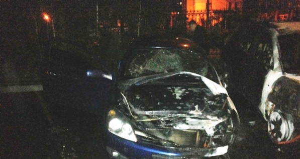 В Киеве вновь поджигают машины