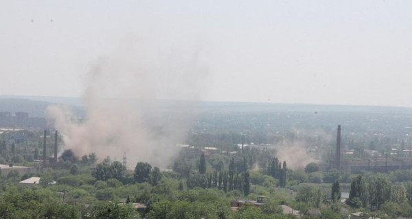 Взрыв в Славянске: снаряд попал в заправку