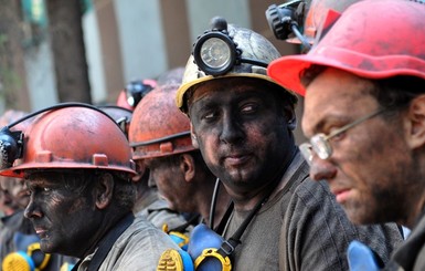 Спасатели нашли тела семи шахтеров в зоне взрыва на шахте в Донбассе 