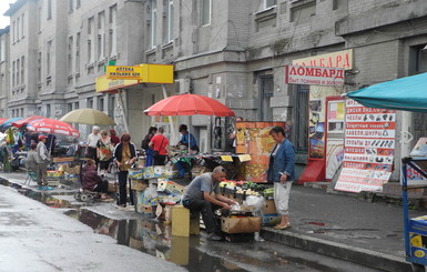 Стихийные рынки Днепропетровска: что мне снег, что мне зной, что мне участковый злой