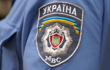 В Луганске вооруженные люди угнали 17 автомобилей 