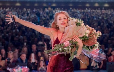 Тина Кароль не побоялась ехать с концертами в Крым
