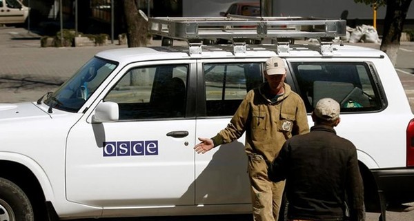 Захваченных в Донецке сотрудников миссии ОБСЕ освободили 