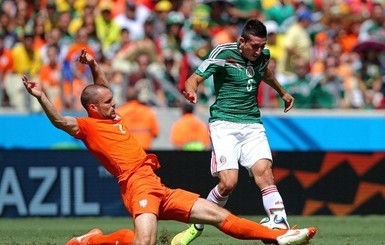 Мексика подарила голландцам пенальти в 40 градусов жары