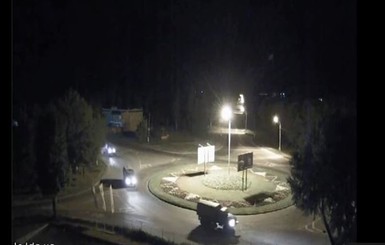 В Луганск со стороны Краснодона въехала военная колонна 
