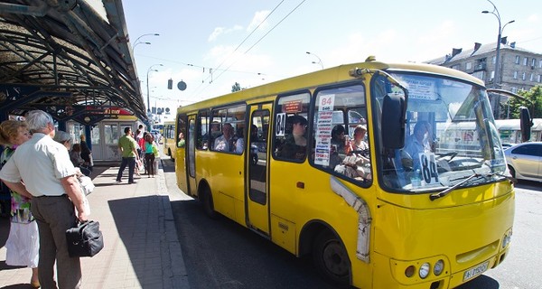 В Киеве начали проверять, выдают ли в маршрутках талончики