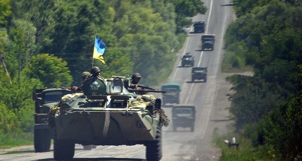 На подступах к Луганску прошли бои, обстрелян аэропорт