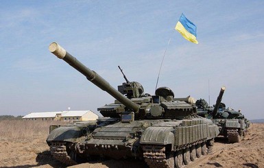 В Славянске украинские военные уничтожили бронетехнику ополченцев