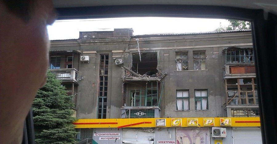 Луганск попал под авиационный  удар