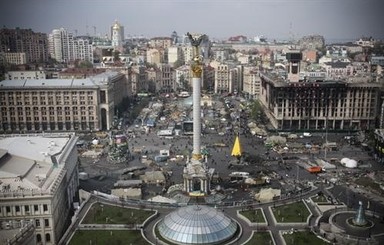 Соцсети: на Майдане ночью звучали взрывы