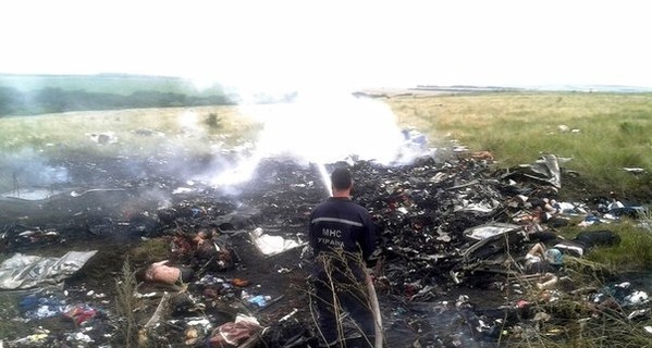 Тела погибших в крушении Боинга 777 останутся на месте до прибытия экспертов