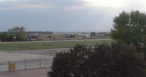 Украинские военные ночью вошли в Луганск и разблокировали аэропорт