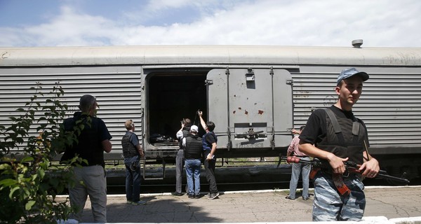 ОБСЕ: К месту катастрофы Боинга подогнали поезд, жертв катастрофы готовят к транспортировке  