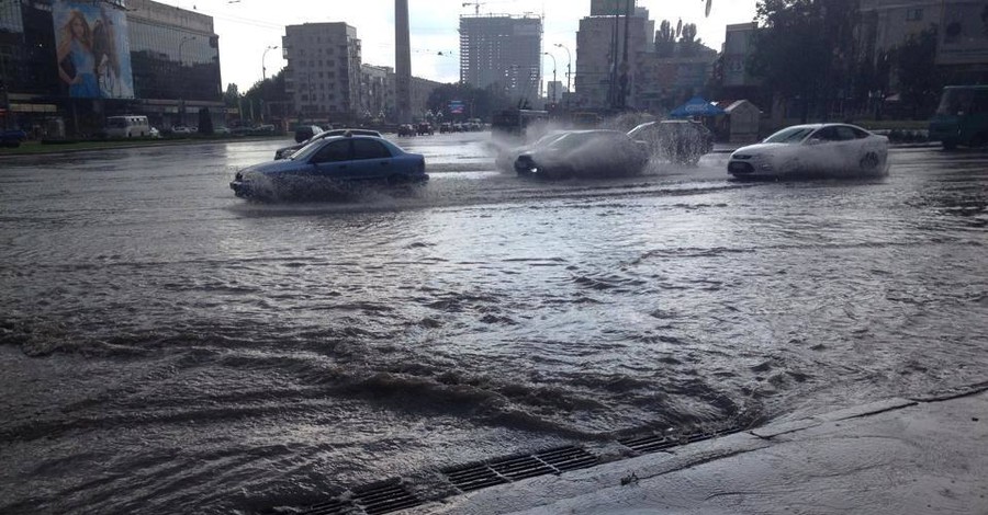 Как дожди затопили Киев