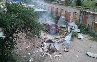 В Луганске погибли двое жителей, еще 12 получили ранения