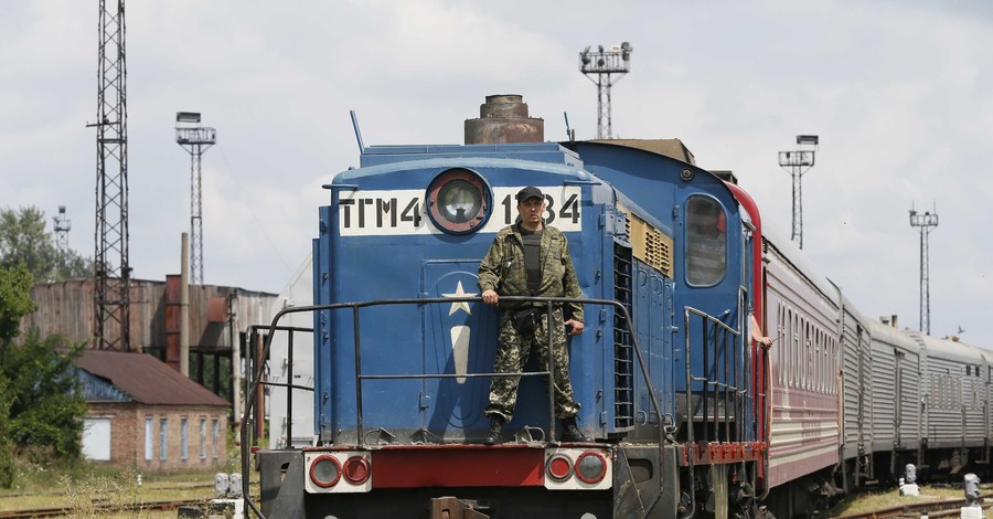 Поезд с телами погибших приехал в Харьков