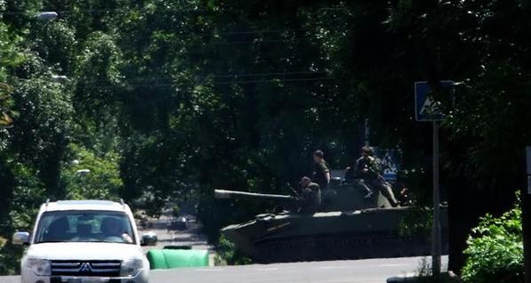 В Донецке и Луганске во время боев продолжают погибать люди