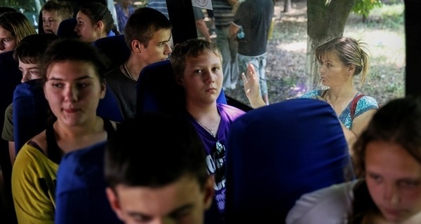 МИД Украины: ЛНР решили вывезти детей из Луганска в Россию