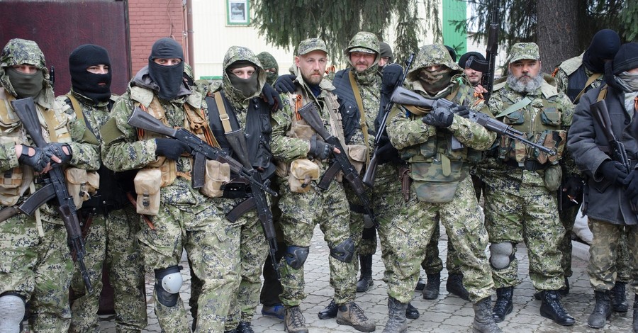 Бойцы ДНР и ЛНР в школах Донбасса устроили казармы