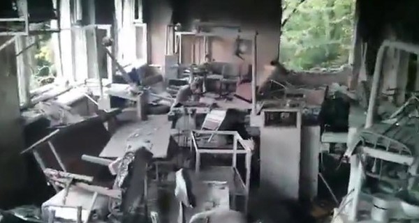 В Донбассе разбомбило больницу, кафе и дома: погибли люди