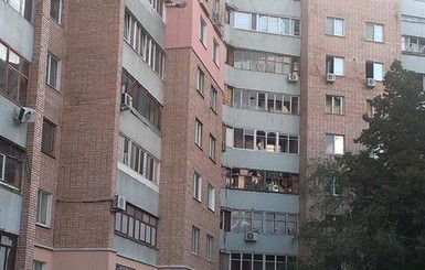 Мэрия Луганска: Город седьмой день без связи, света и воды – ситуация критическая