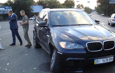 Нетрезвый водитель в Полтаве протаранил автомобиль мэра