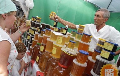 В Киеве продают мед из кориандра, тыквы и валерьяны 
