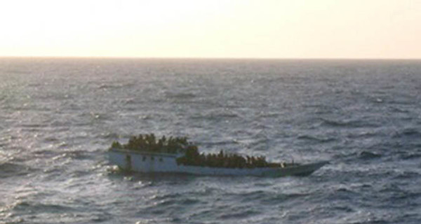 В Индонезии затонуло судно с 20 иностранными туристами на борту