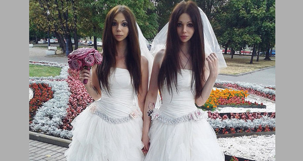 В столице России официально поженили двух невест
