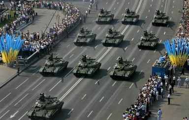 На военном параде покажут новое оружие украинской армии