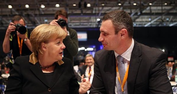 Меркель встретилась с мэрами Украины и дала совет Кличко