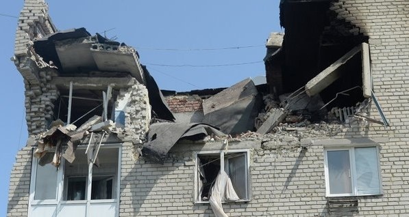 Центр Донецка обстреляли из тяжелых орудий