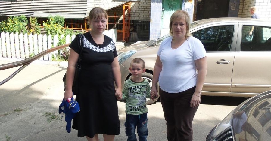 Под Киевом пятилетний мальчик укатил от родителей на маршрутке