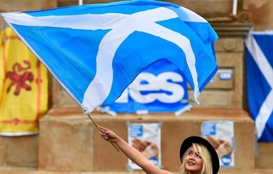 Экзит-полл: 53 процента шотландцев хотят остаться в составе Великобритании