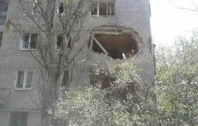В Донецке сразу пять районов попали под артобстрел