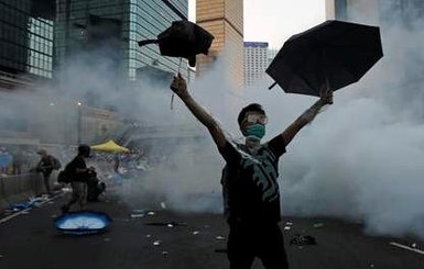 Китай предупредил Британию по Гонконгу: 